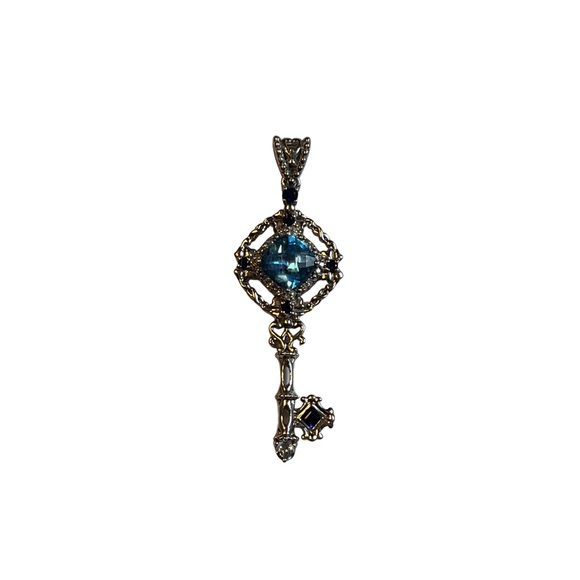 Vintage Jewelry - Sterling Silver SS925 Key Pendant Blue Topaz Gemstone Filigree Vintage Boho Gift